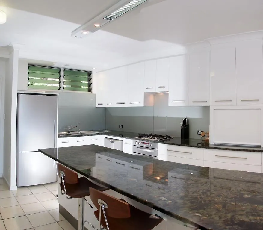 Poinciana 112 Apartment Hamilton Island